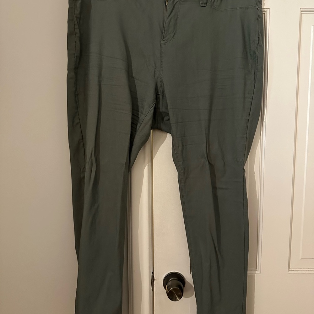 YMI Women’s olive skinny pants